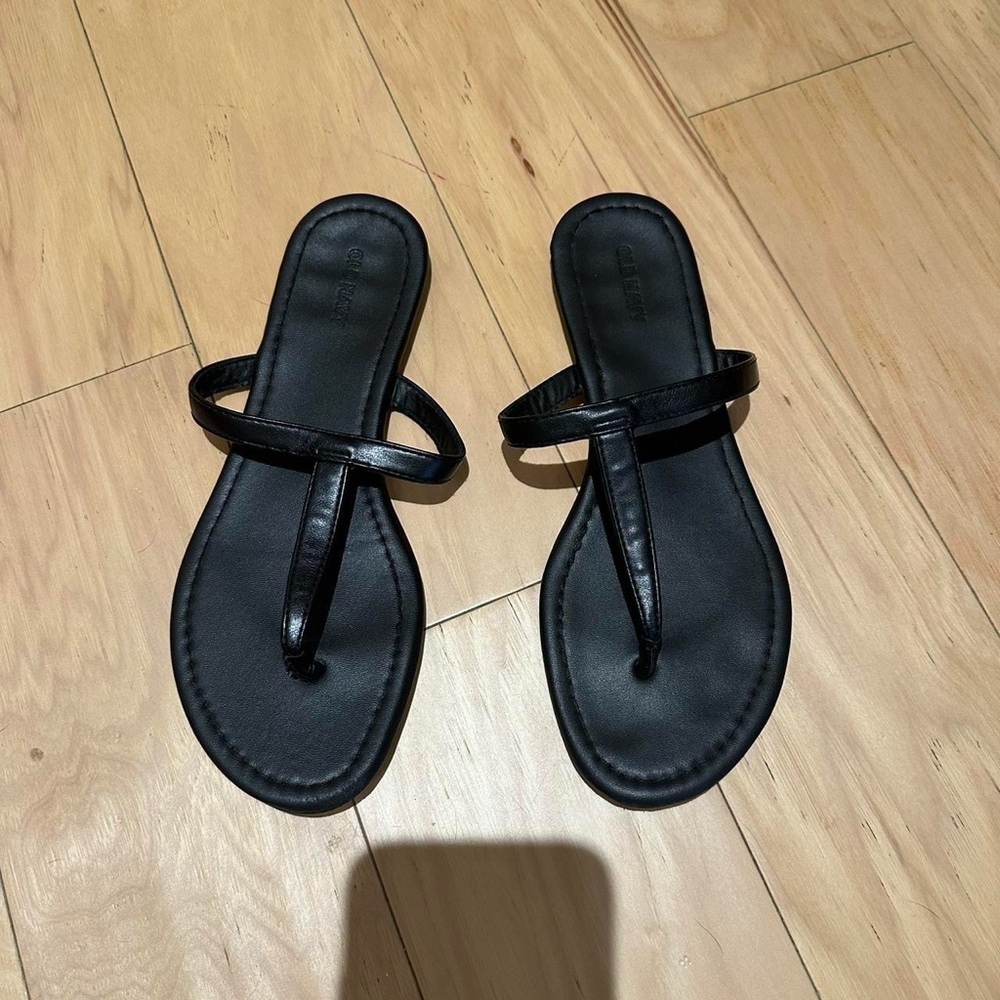 Old Navy Black Sandals
